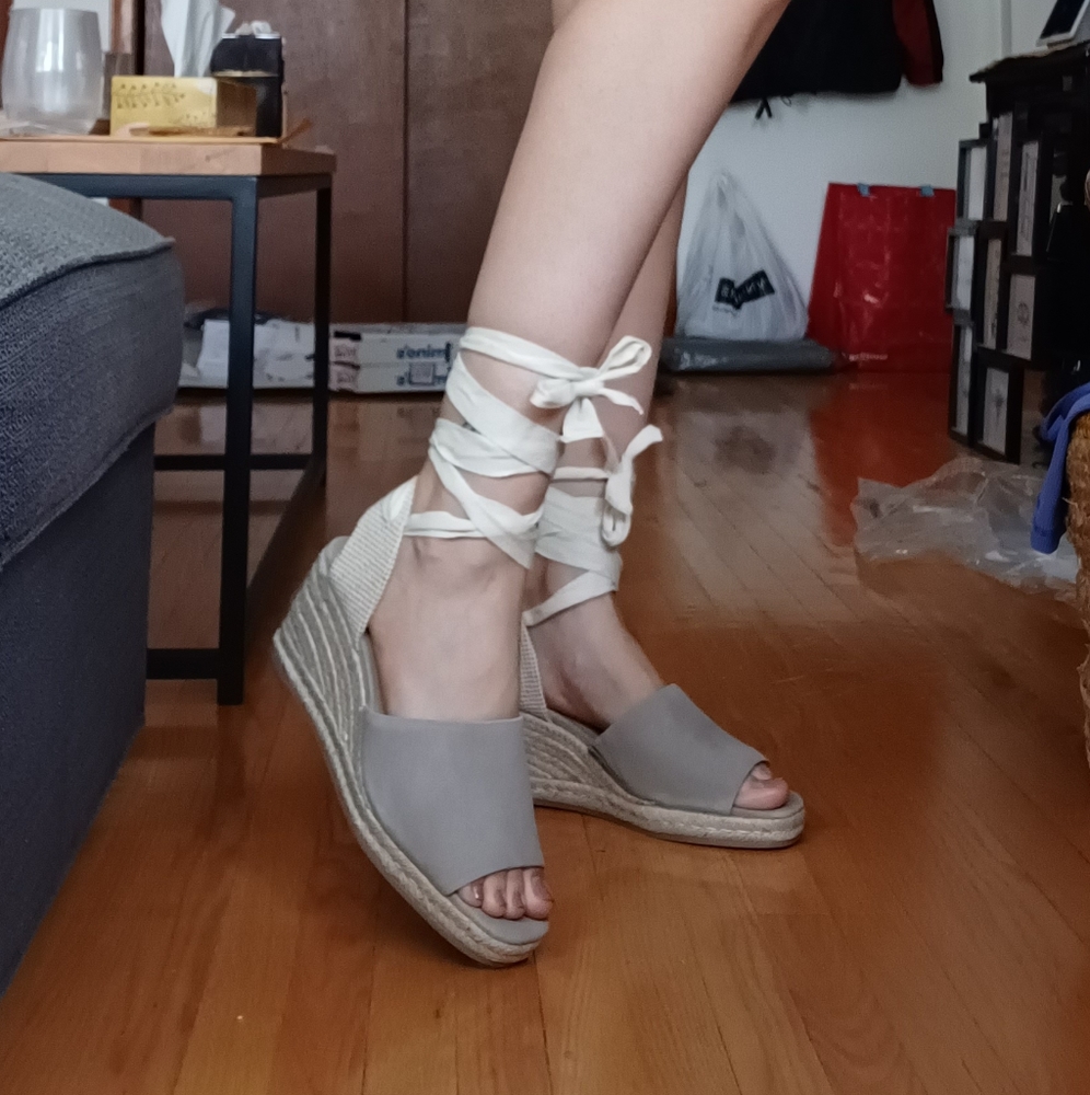 ⛔SOLD⛔🌱Host Pick🌱🆕️ NWT H&M Suede Espadrille Sandals in 'Taupe' - Picture 7 of 12